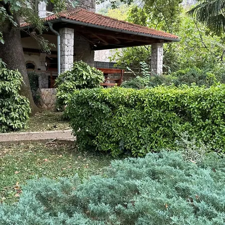 Mates House In - 3 Bedroom House * Tribalj (Primorsko-Goranska)