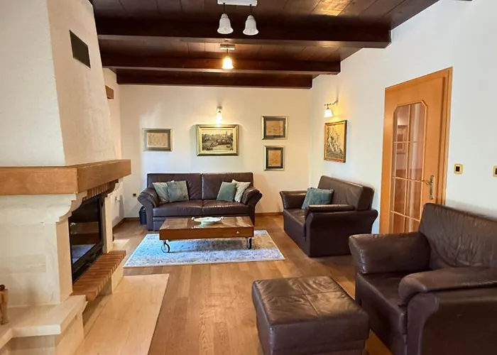 Mates House In - 3 Bedroom House * Tribalj (Primorsko-Goranska)